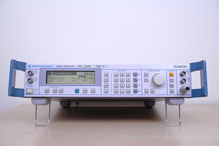 Генератор сигналов Rohde & Schwarz SMR 20 с опциями